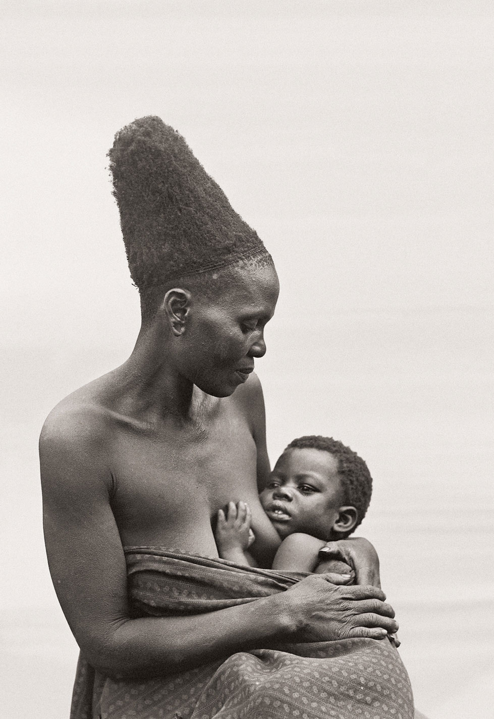Zulu mother and child. (Duggan-Cronin, 2007. Pg.19 Plate 3)